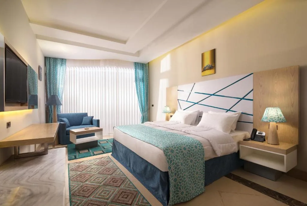 Gravity Hotel & Aqua Park Sahl Hasheesh: another view
