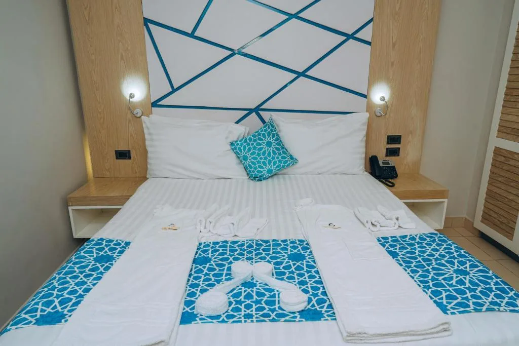 Gravity Hotel & Aqua Park Sahl Hasheesh: another view