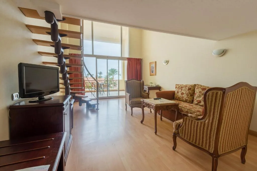 Imperial Shams Abu Soma: another view
