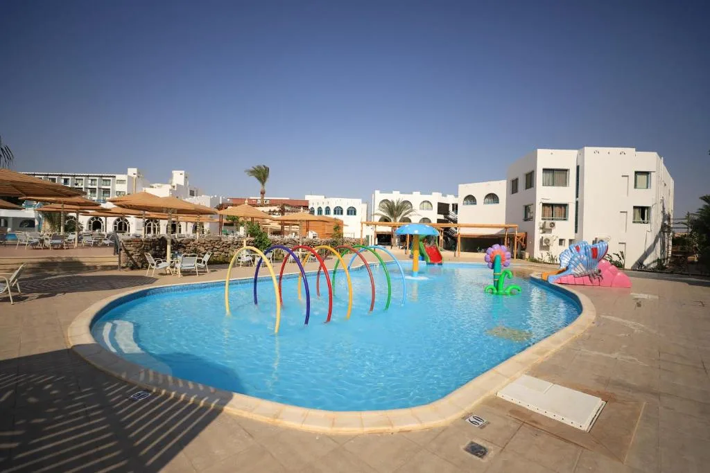 Imperial Shams Abu Soma: another view