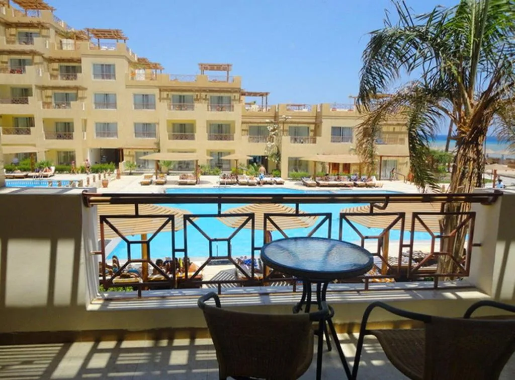 Imperial Shams Abu Soma: another view