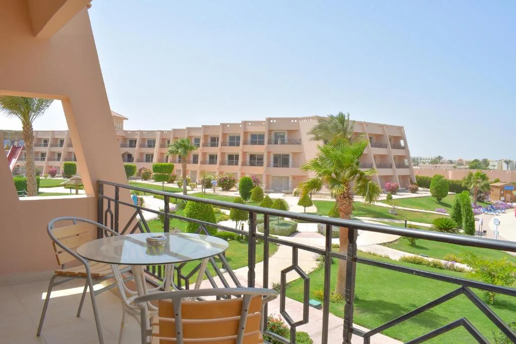 Jasmine Palace Resort: another view