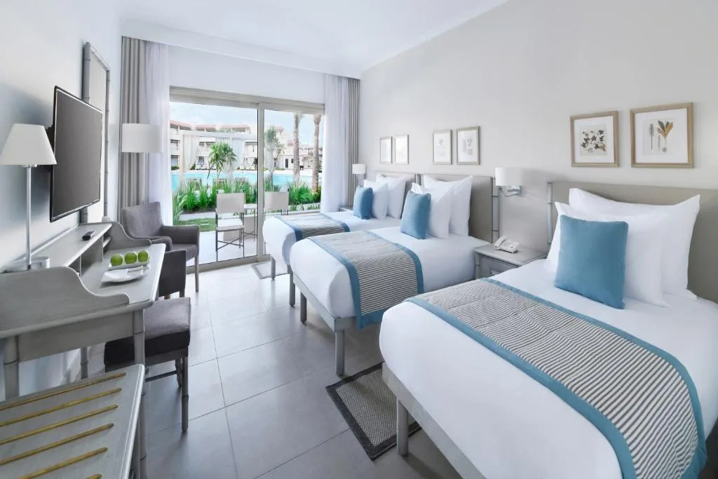 JAZ Elite Casa Del Mar Beach: another view
