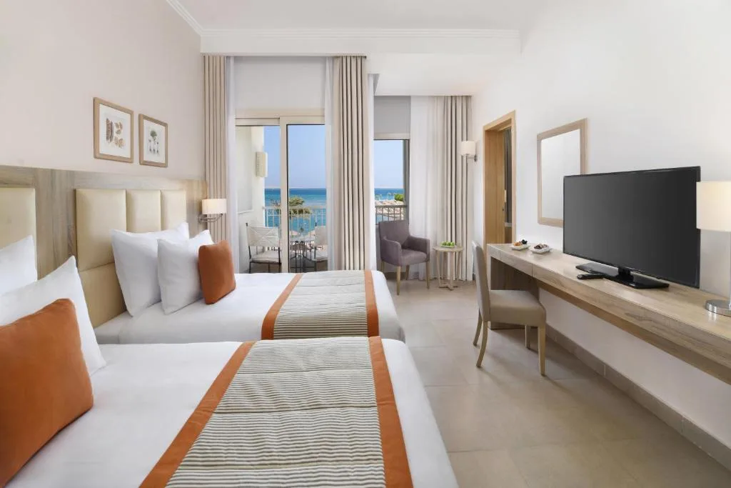 JAZ Elite Casa Del Mar Beach: another view