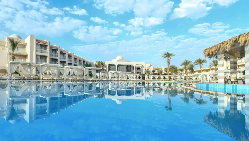 JAZ Elite Casa Del Mar Beach: another view