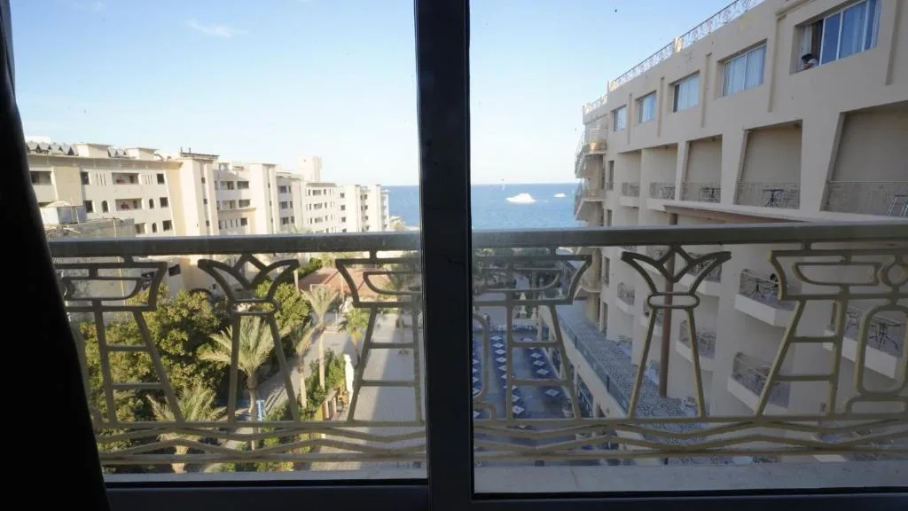 King Tut Aqua Park Beach Resort: another view