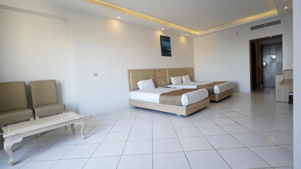 King Tut Aqua Park Beach Resort: another view