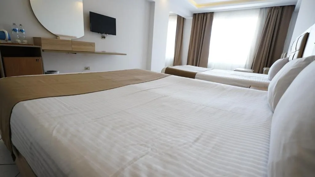 King Tut Aqua Park Beach Resort: another view