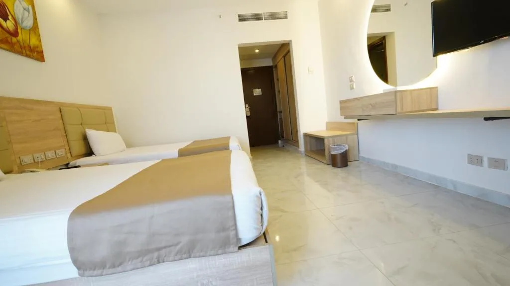 King Tut Aqua Park Beach Resort: another view