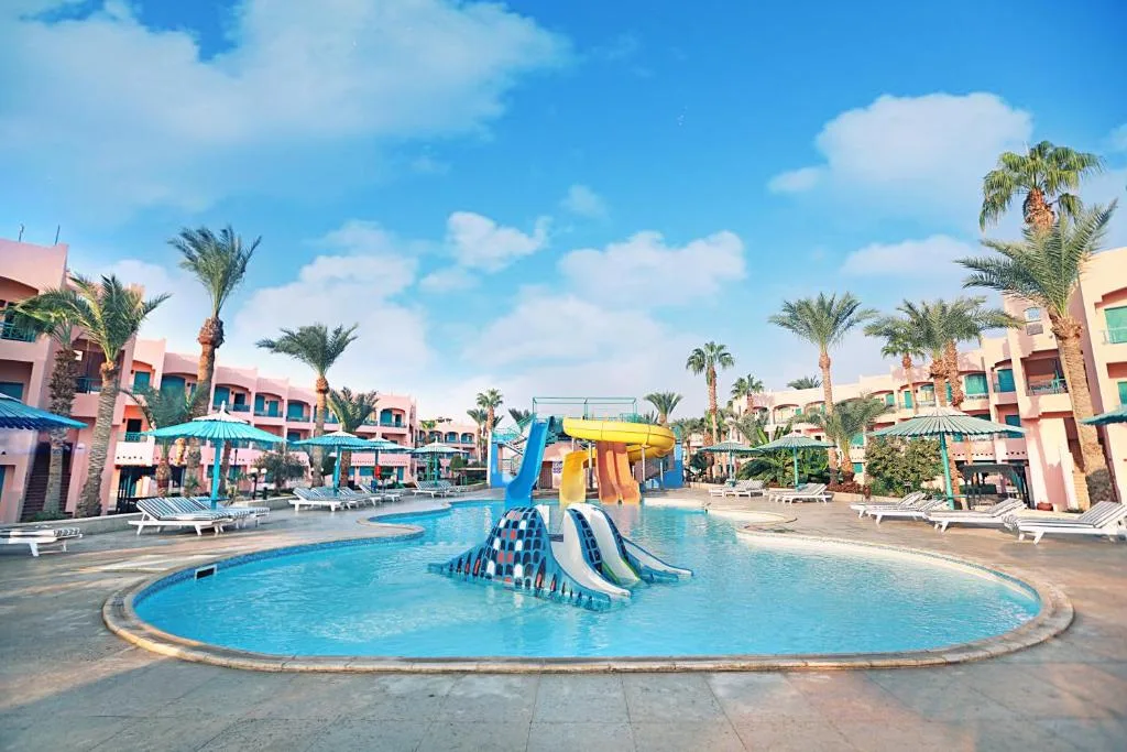 Le Pacha Resort: another view