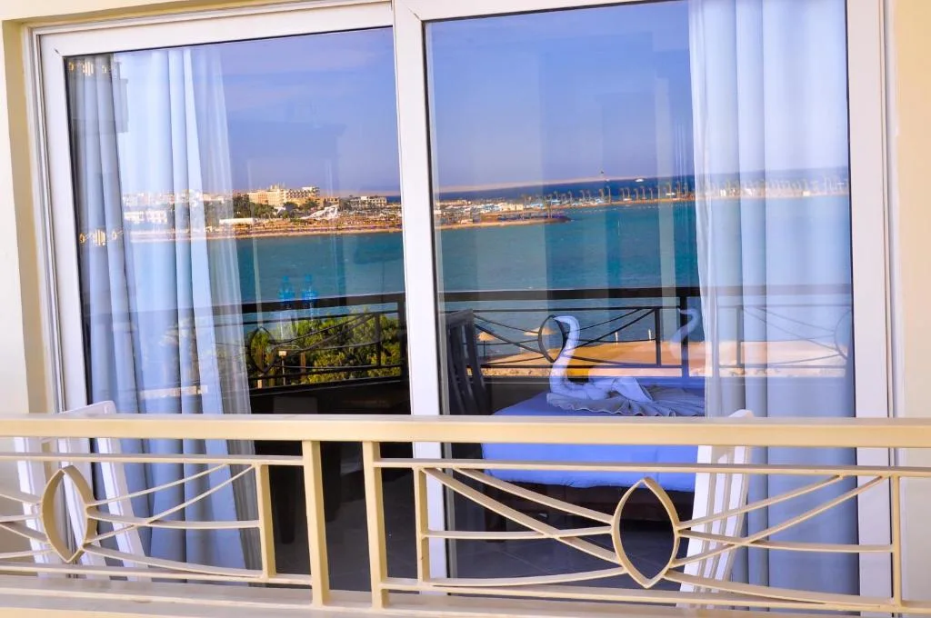 Magic Beach Hotel Hurghada: another view