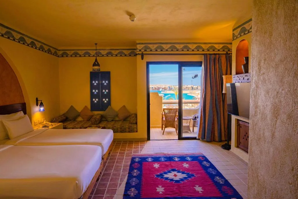 Marina Lodge at Port Ghalib: another view