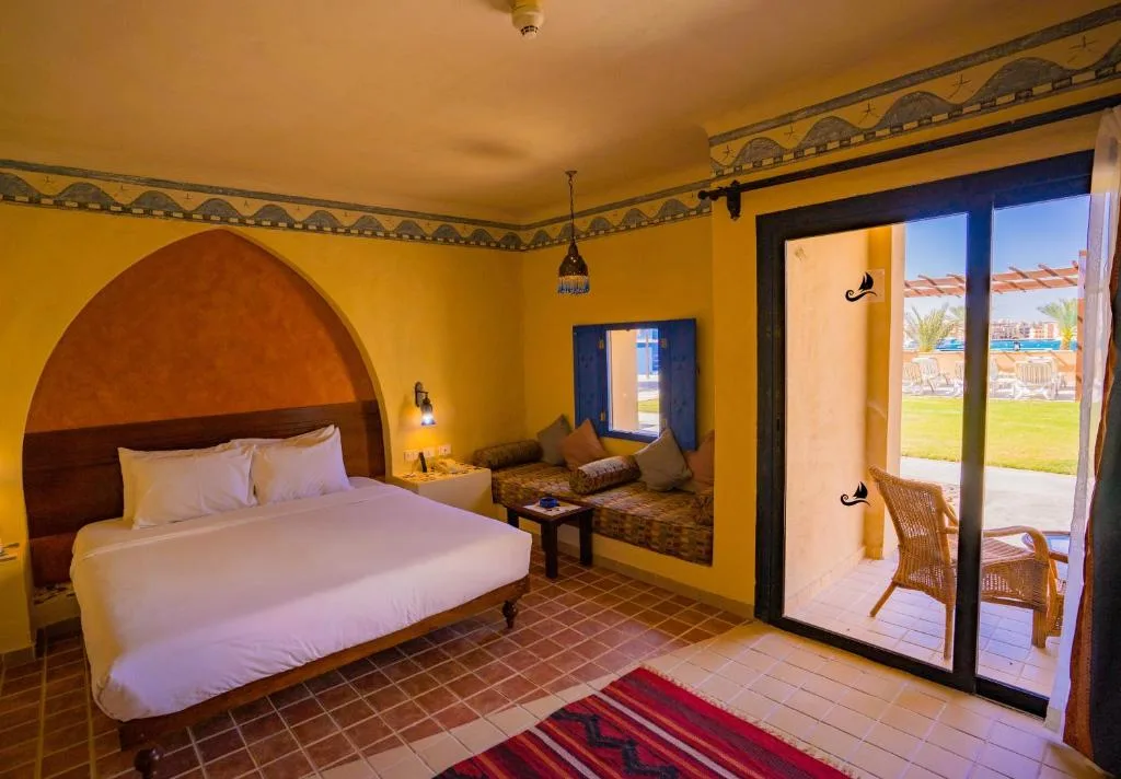 Marina Lodge at Port Ghalib: another view