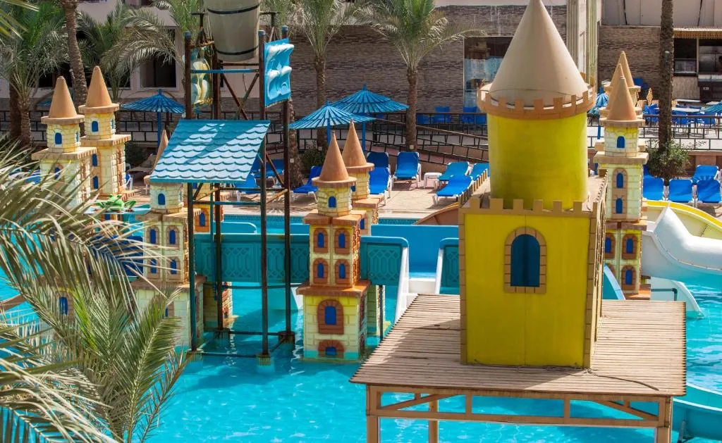 Mirage Bay Resort & Aqua Park: another view
