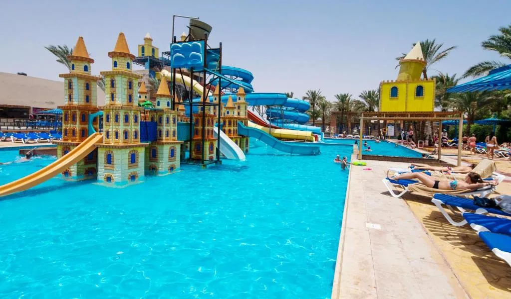 Mirage Bay Resort & Aqua Park: another view