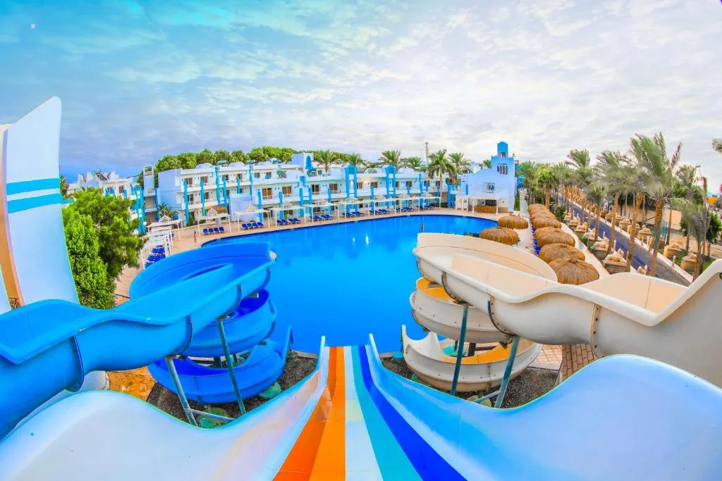 Mirage Bay Resort & Aqua Park: another view