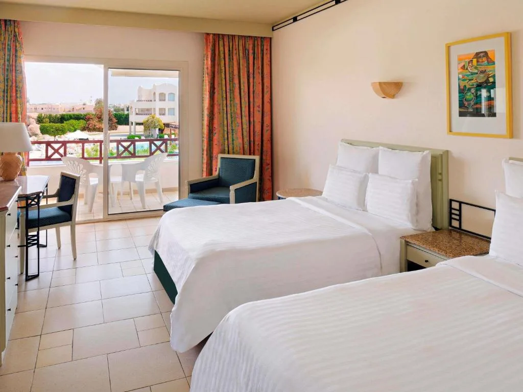 Naama Bay Promenade Beach Resort: another view