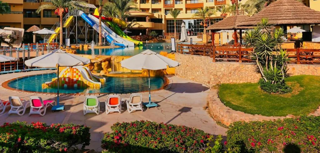 New Eagles Downtown Zahabia Resort & Aqua Park: another view