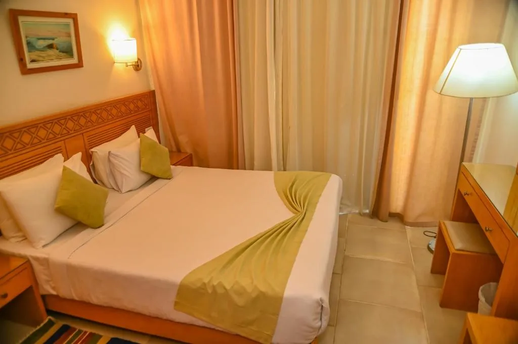 New Eagles Downtown Zahabia Resort & Aqua Park: another view