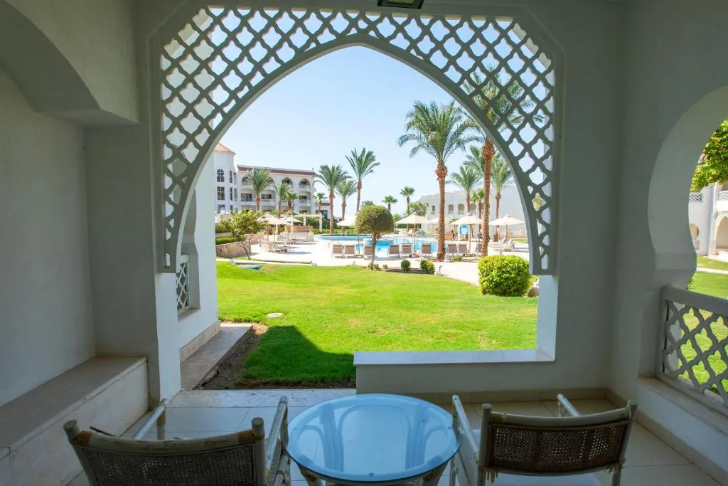 Old Palace Resort Sahl Hasheesh: another view