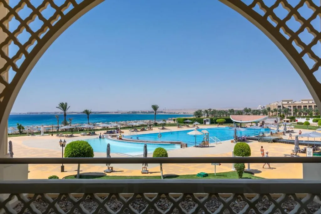 Old Palace Resort Sahl Hasheesh: another view