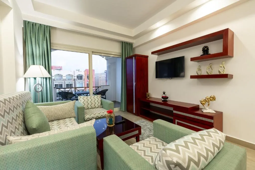 Oyster Bay Beach Suites: another view