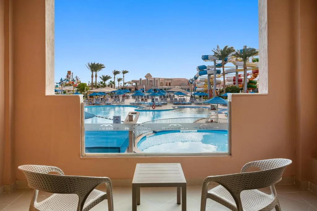 Pickalbatros Aqua Park Resort: another view