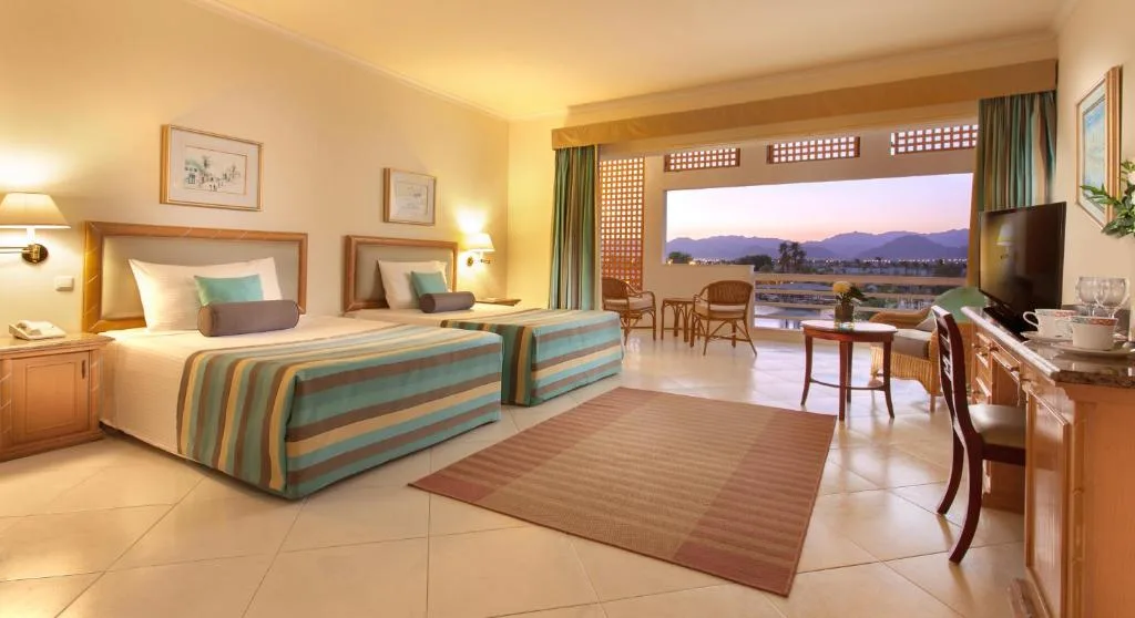 Pickalbatros Golf Beach Resort Aqua Park: another view