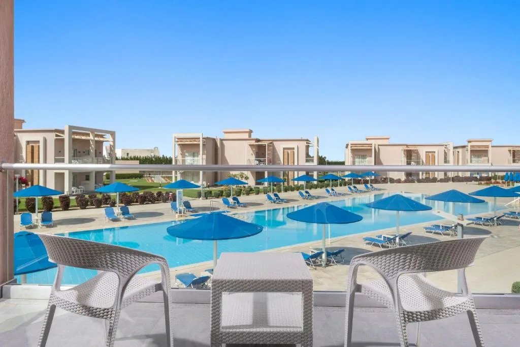 Pickalbatros Sea World Resort Marsa Alam: another view
