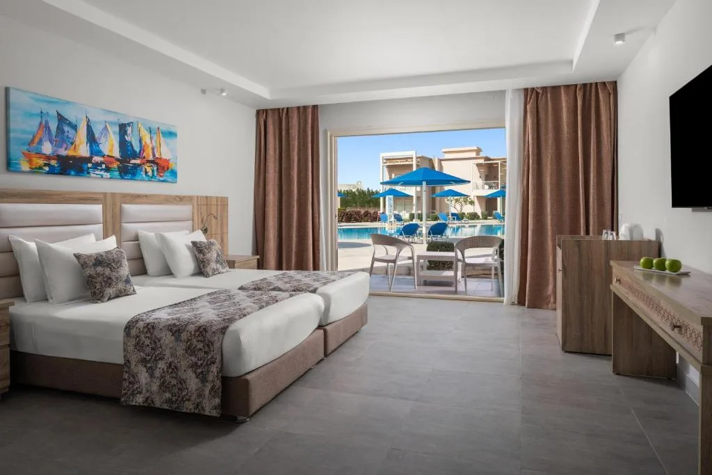 Pickalbatros Sea World Resort Marsa Alam: another view