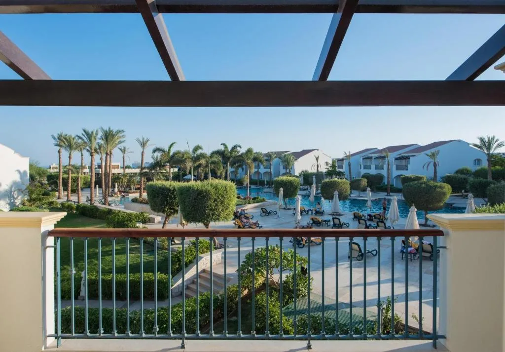 Reef Oasis Blue Bay Resort & Spa: another view