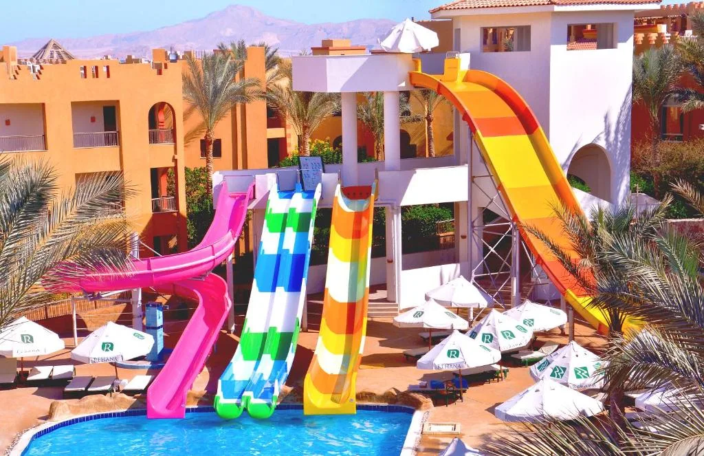 Rehana Royal Beach Resort: another view