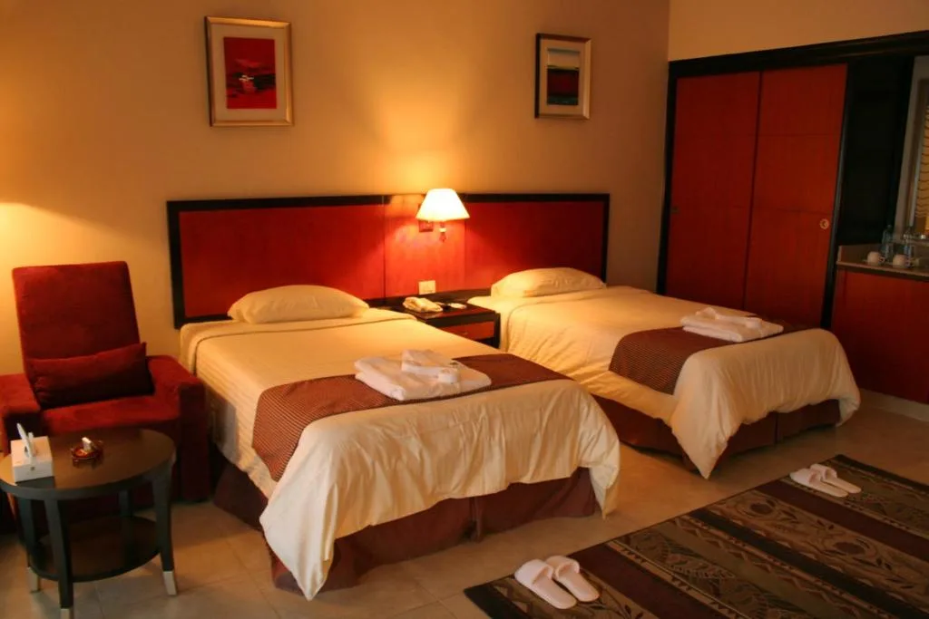 Rehana Royal Beach Resort: another view