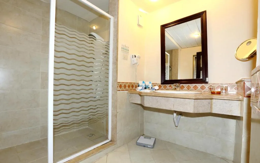 Rehana Royal Beach Resort: another view