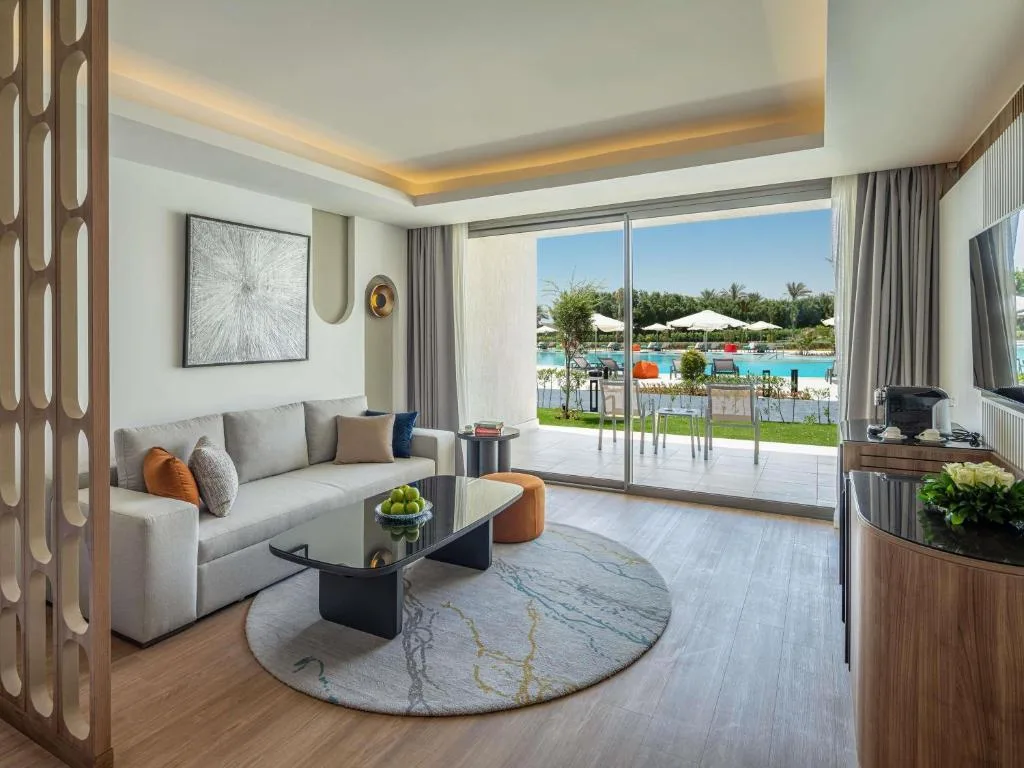 Rixos Premium Magawish Bay View: another view