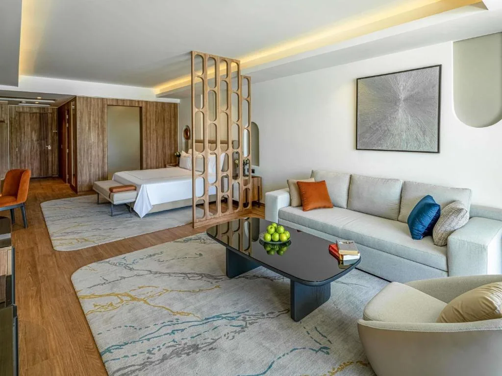 Rixos Premium Magawish Bay View: another view