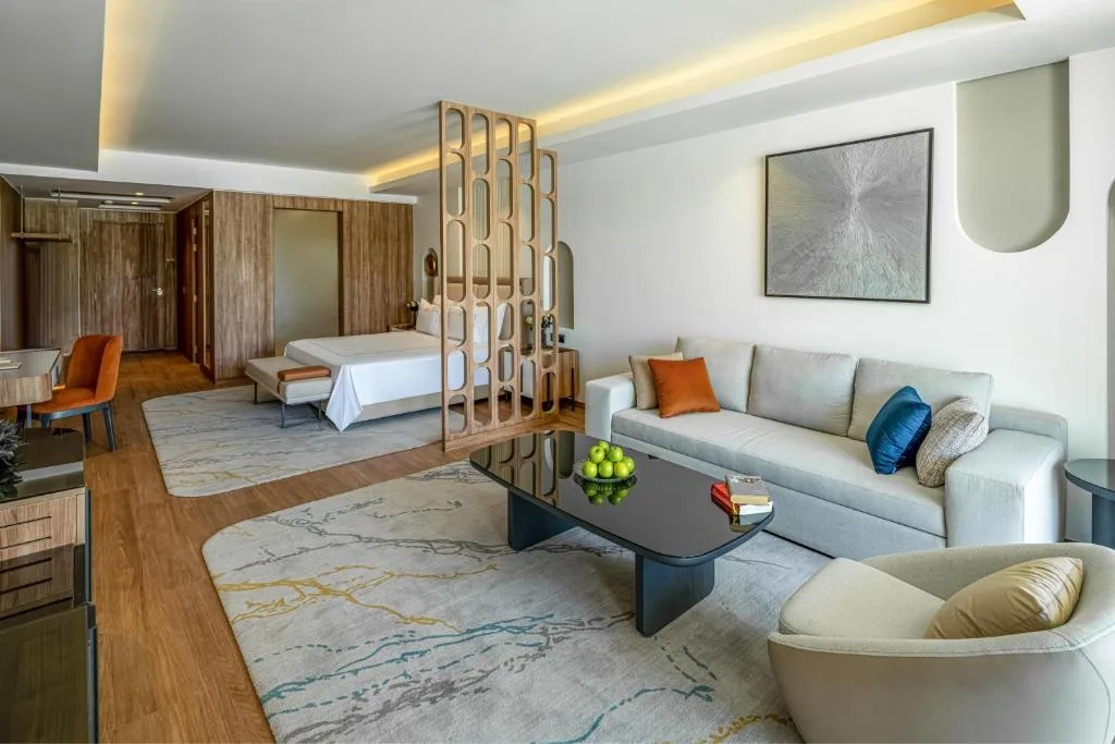 Rixos Premium Magawish Bay View: another view