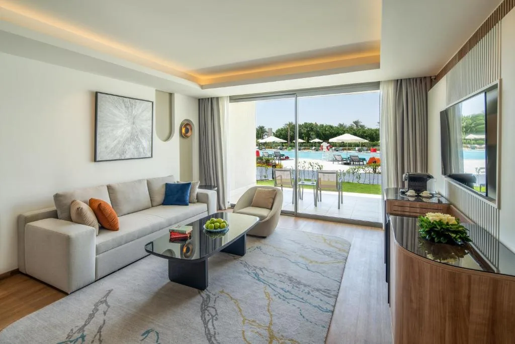 Rixos Premium Magawish Bay View: another view