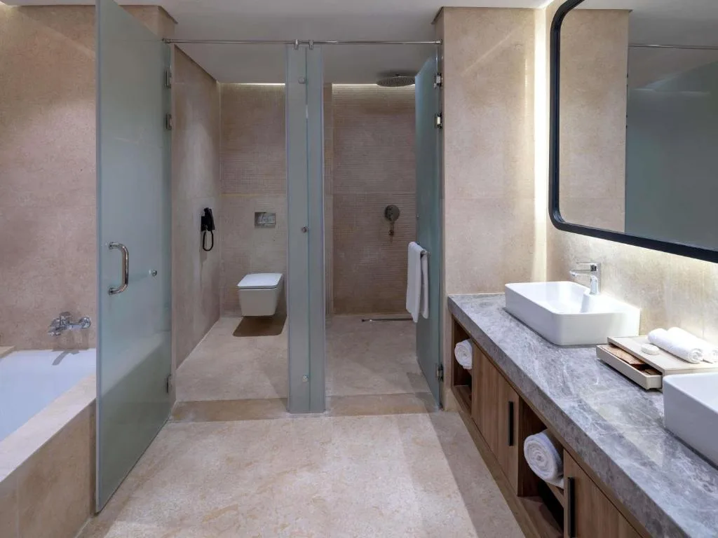 Rixos Premium Magawish Bay View: another view