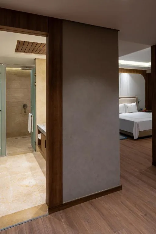 Rixos Premium Magawish Bay View: another view