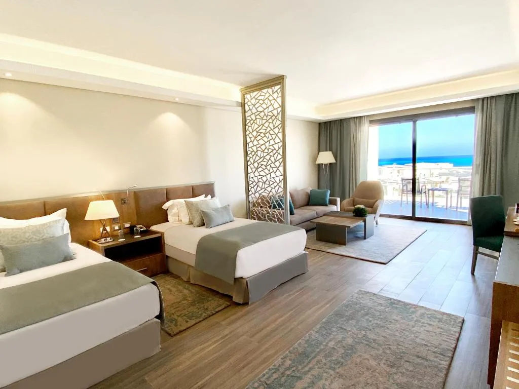Rixos Premium Magawish Suites and Villas: another view