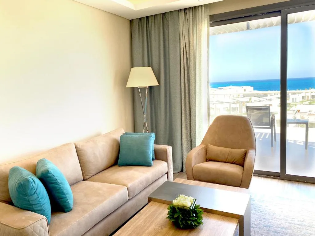 Rixos Premium Magawish Suites and Villas: another view