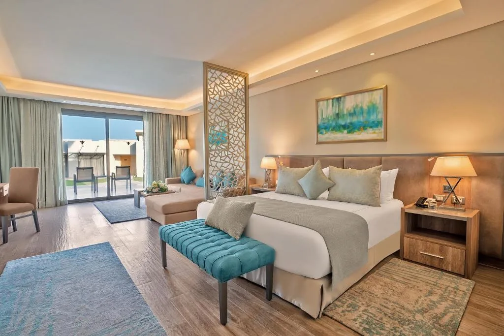 Rixos Premium Magawish Suites and Villas: another view