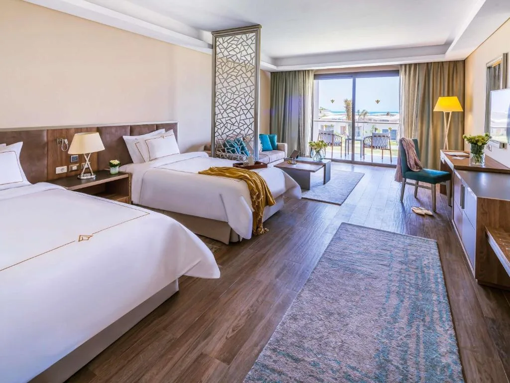 Rixos Premium Magawish Suites and Villas: another view