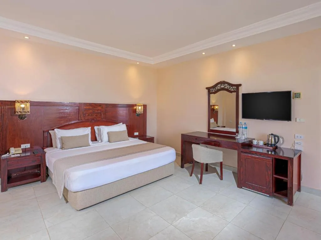 Royal Brayka Beach Resort: another view