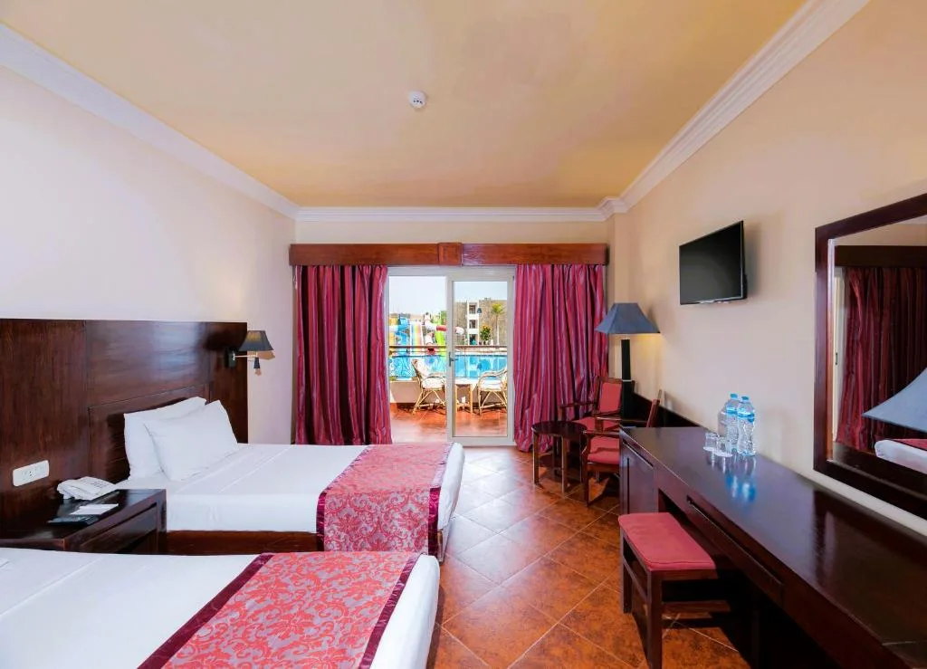 Royal Brayka Beach Resort: another view