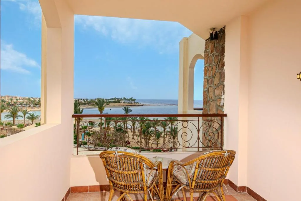 Royal Brayka Beach Resort: another view