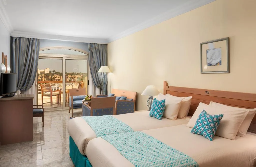 Royal Lagoons Resort & Aqua Park: another view