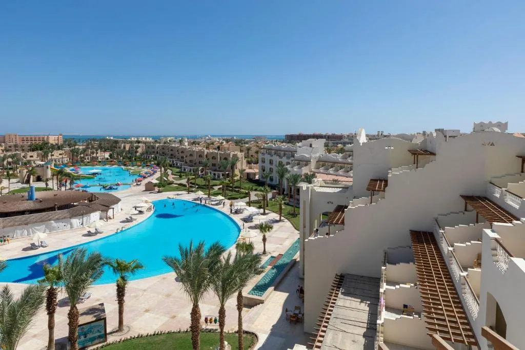 Royal Lagoons Resort & Aqua Park: another view