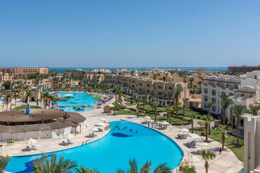 Royal Lagoons Resort & Aqua Park: another view